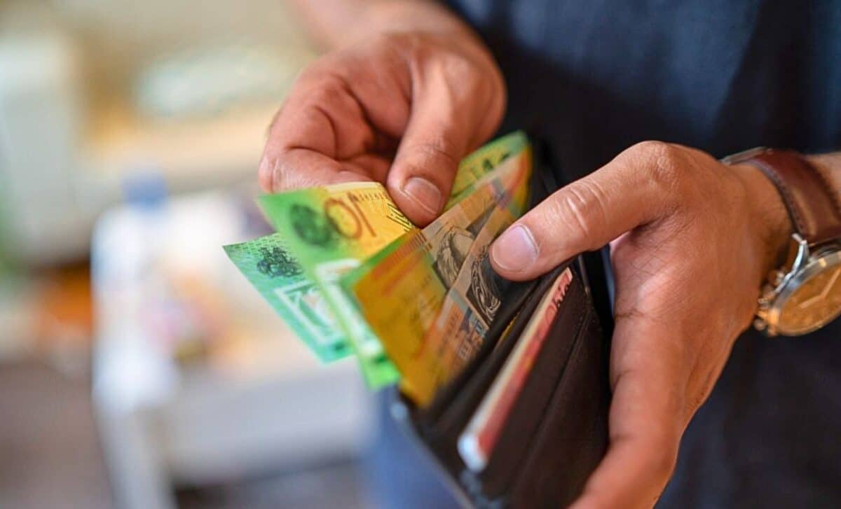 Australia Free Cash in Licence Changes