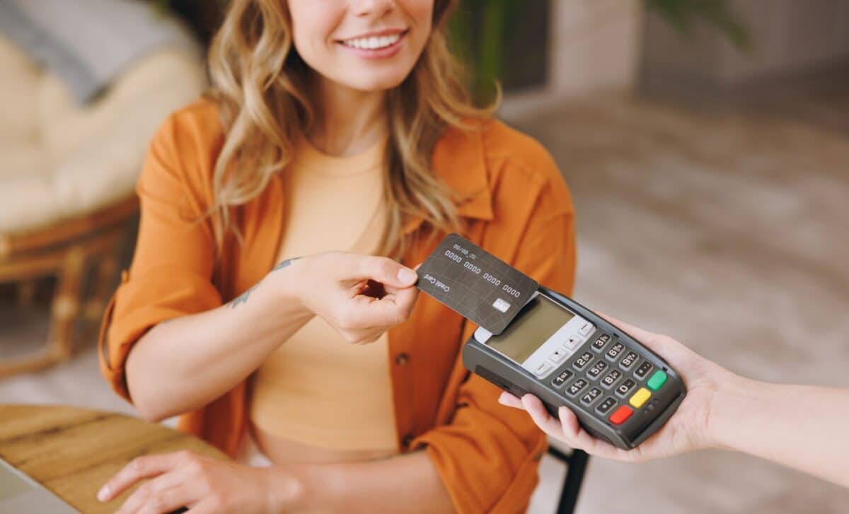 Australians maxed out on credit