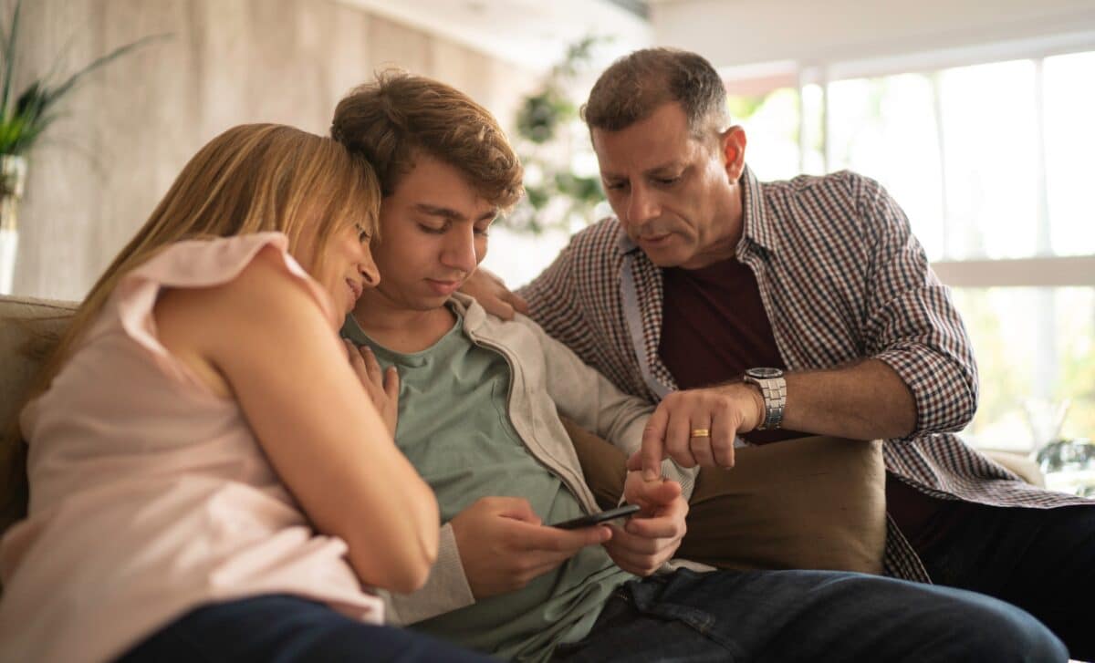 Why Aussie Parents Are Paying an Extra $1,061 a Year for Their Kids to Stay Home