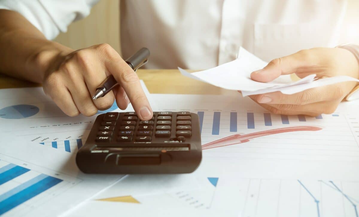 Falling Electricity Prices in Australia: Why Haven’t You Noticed the Difference?