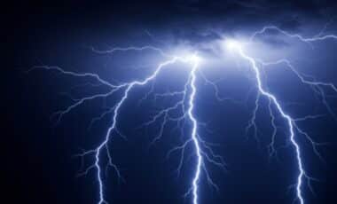 Australia on Edge: Severe Thunderstorms Set to Smash as Heatwave Persists