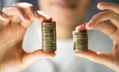 Australia’s Wage Growth Hits a Wall as Living Costs Keep Climbing