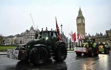 13,000 Farmers Rally Fiercely Against Controversial Inheritance Tax Changes