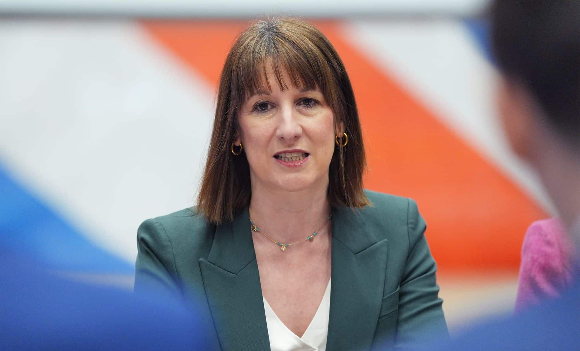Rachel Reeves Job Rachel Reeves Cuts 10,000 Civil Service Jobs to Trim Government Spending
