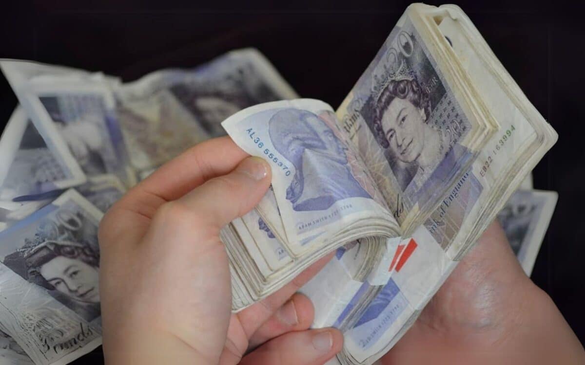 Millions Now Eligible for DWP ‘Help to Save’ Bonus Scheme