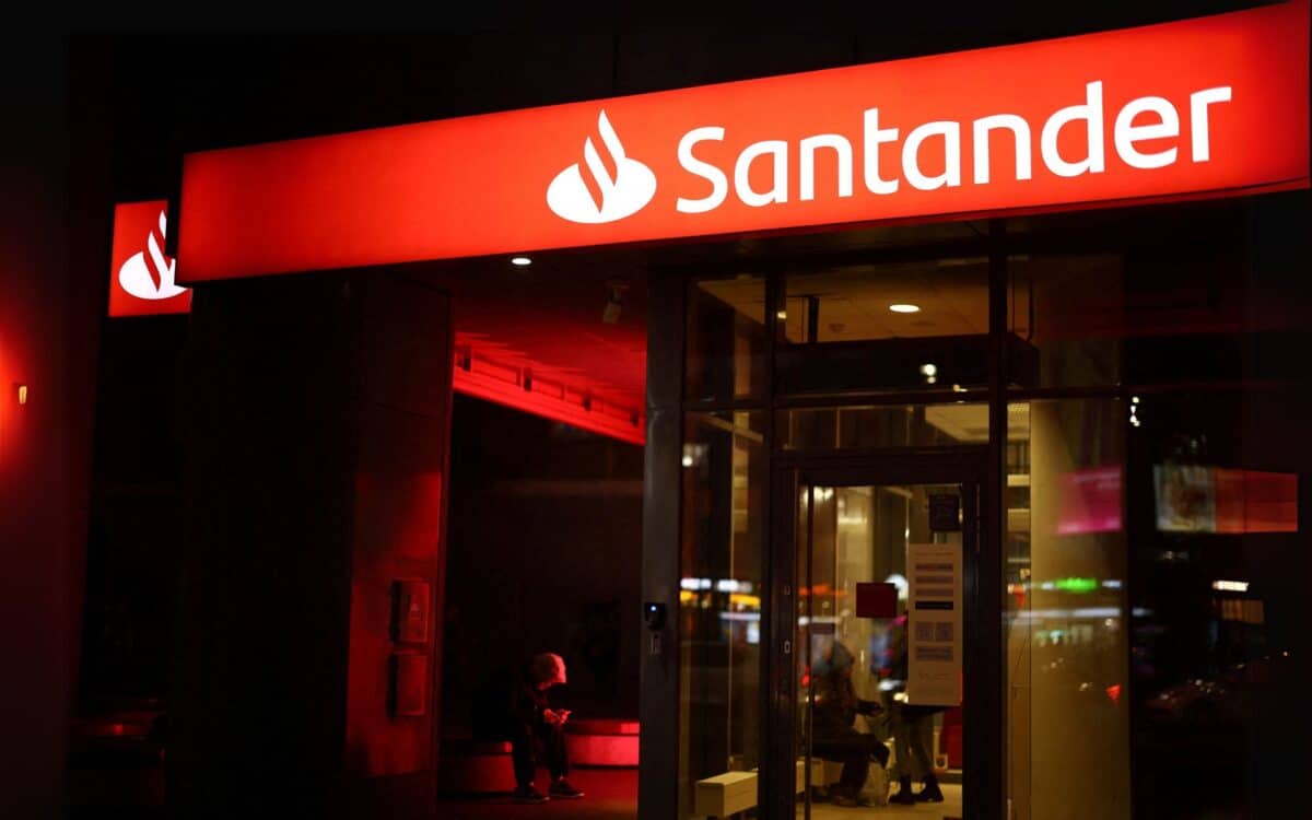Major Santander Changes Coming in May 2025 : Key Updates for Customers