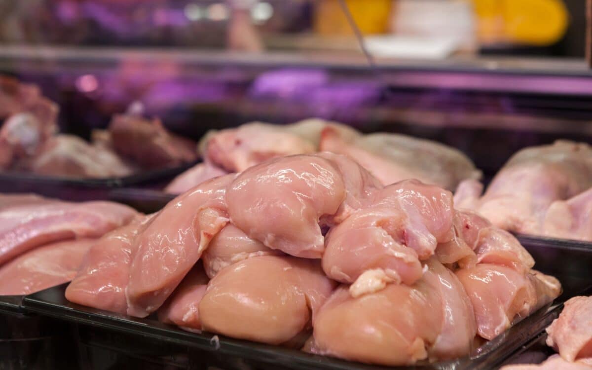 UK Faces Tariffs Unless It Accepts Chlorinated Chicken Imports, Trump Says