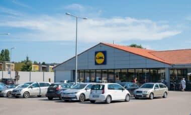Lidl Bank holiday