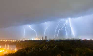 Thunderstorms weather alert