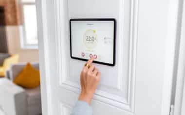 Controlling Room Temperature with a Digital Touch Screen Panel