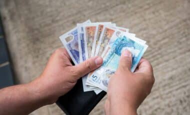 £829 Compensation Row Forces Major Bank to Exit UK Market