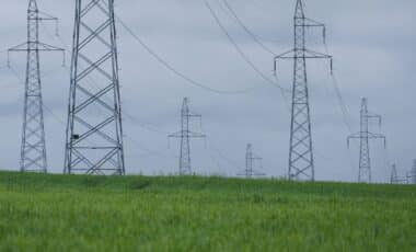 UK Energy Strategy Shifts as Excess Renewable Electricity Floods the Grid