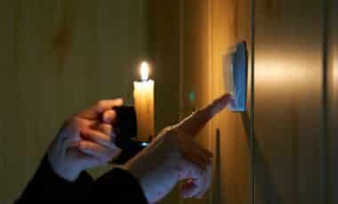 “Odd Blackouts” Remark Fuels New Energy Affordability Debate