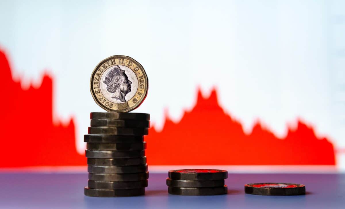 UK Inflation Suddenly Drops, But Economists Say the Worst Is Still Ahead