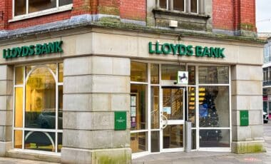 Lloyds Customers Urged to Check Their Accounts Before Friday’s Money Change