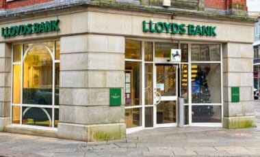 Lloyds Introduces a Student Account That Includes Cash, Vouchers and a Surprise Jackpot