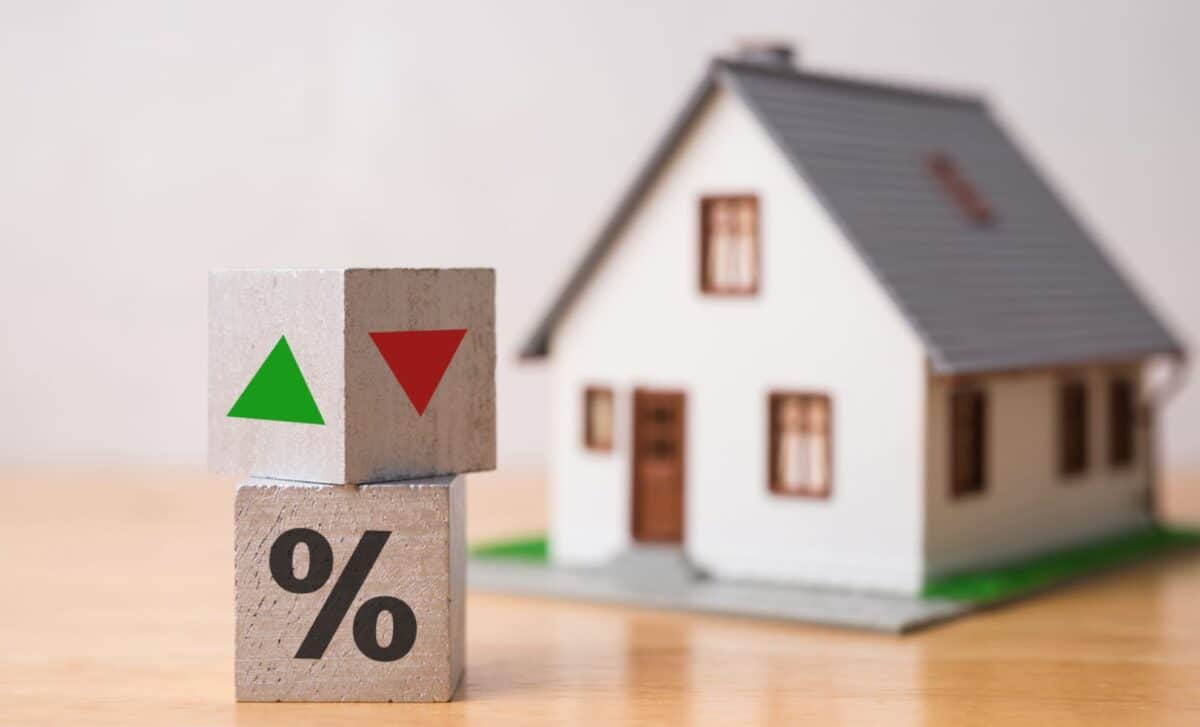 Mortgage Rates Climb Back to One-Month Highs after Market Shock