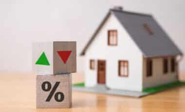 Mortgage Rates Climb Back to One-Month Highs after Market Shock