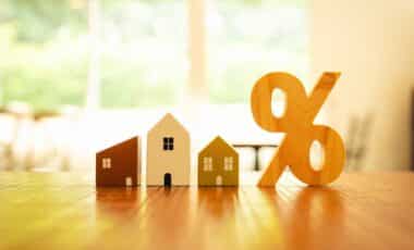 UK House Prices Edge Higher as Mortgage Conditions Begin to Improve