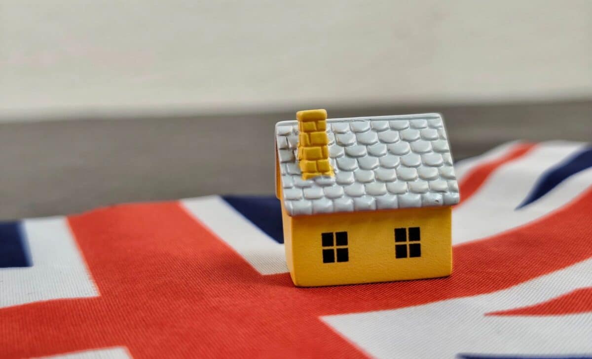 London Price Slump Wipes Nearly £100,000 off Homes in Britain’s Wealthiest Borough