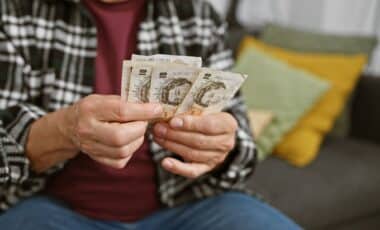 Pension Savers Could Lose £125,000 Without Realising It as SIPP Use Surges