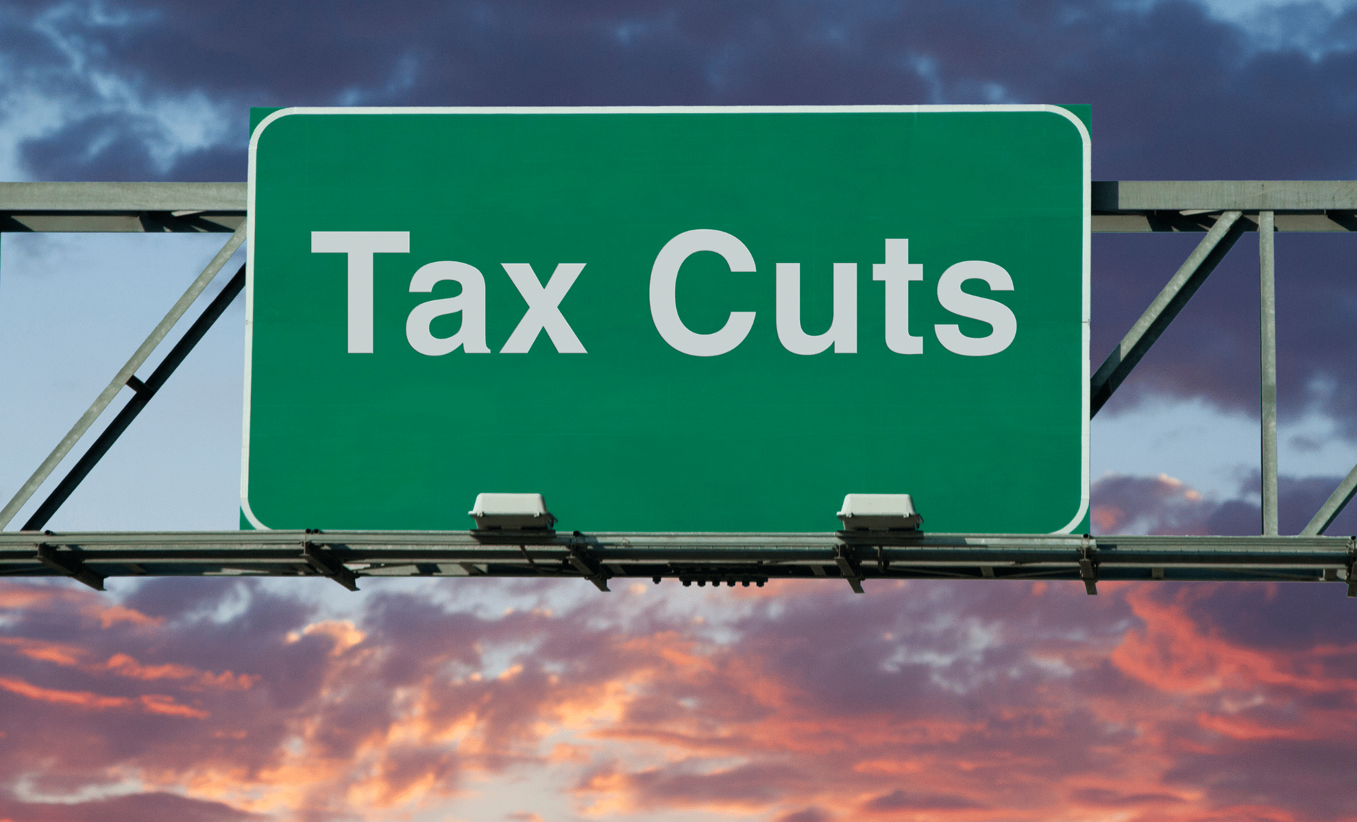 UK Chancellor Jeremy Hunt Pledges to Proceed with Tax Cuts