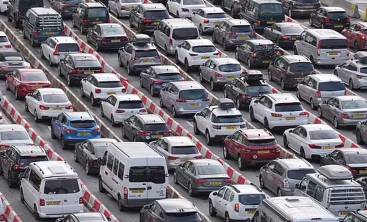 Drivers in England Warned to Avoid Driving After 10am on Friday