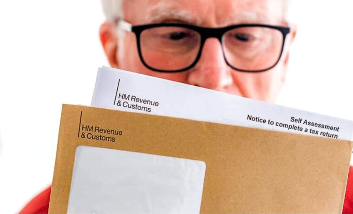 HMRC Brown Envelopes Deliver £1,941 Boost to Workers' Doorsteps