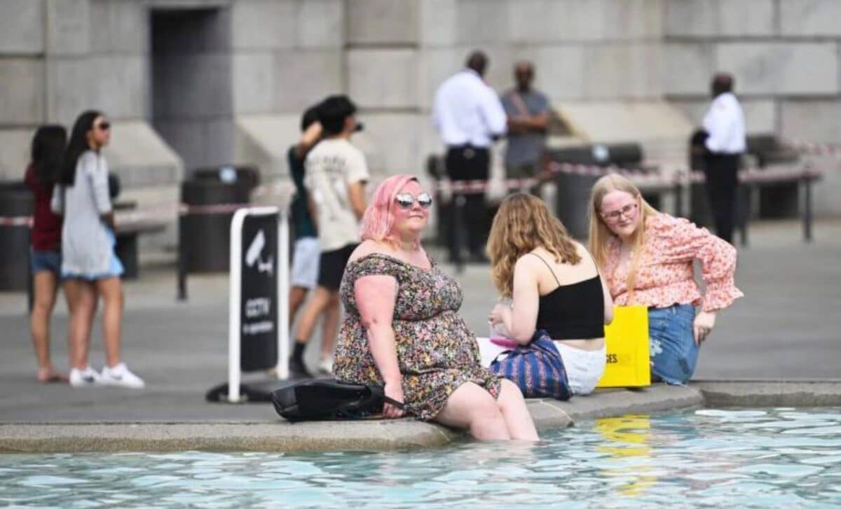 Weather Alert Uk To Suffer An African Heatwave Before Cooler Temperatures Return