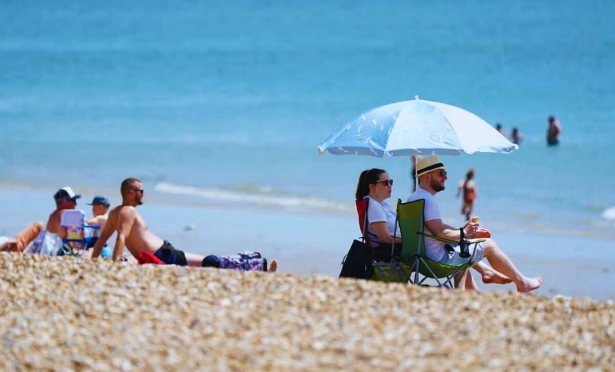 Scorching Heatwave To Hit Britain