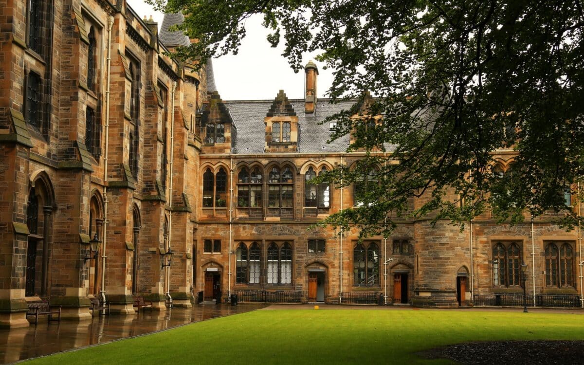 Tax-The Historic Architecture Of A Scottish University