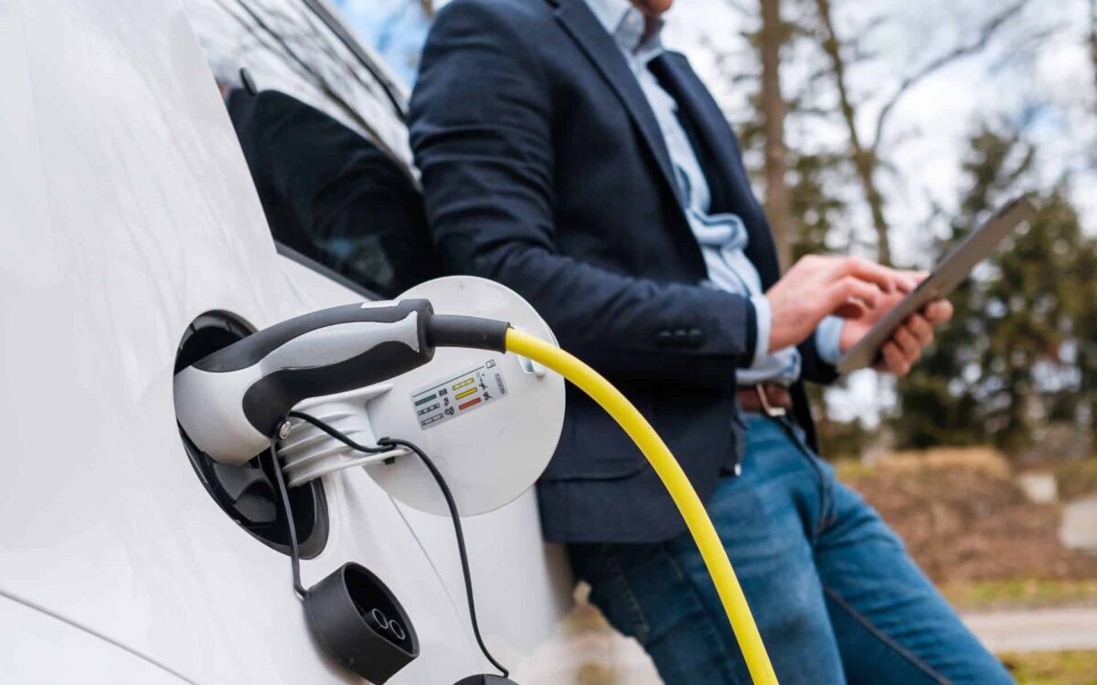 Unlock £200 Cashback and Free Charging for Electric Vehicles with EDF Energy’s New Offer