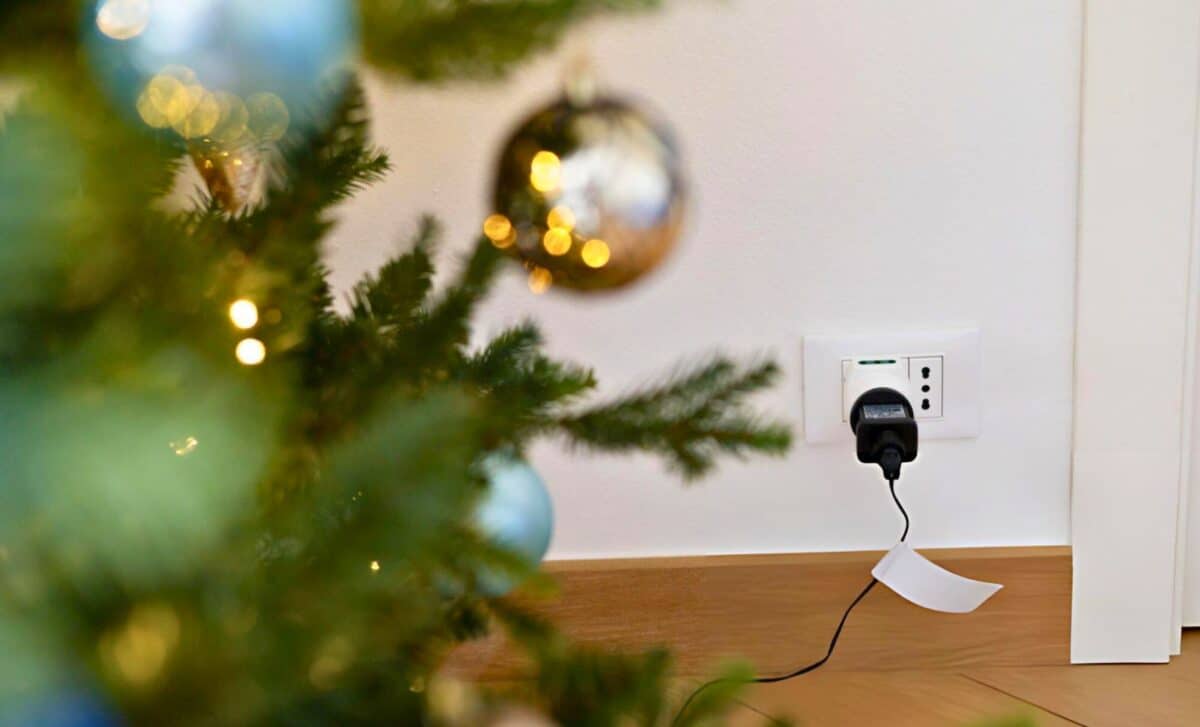 UK Households Can Get Free Electricity This Christmas