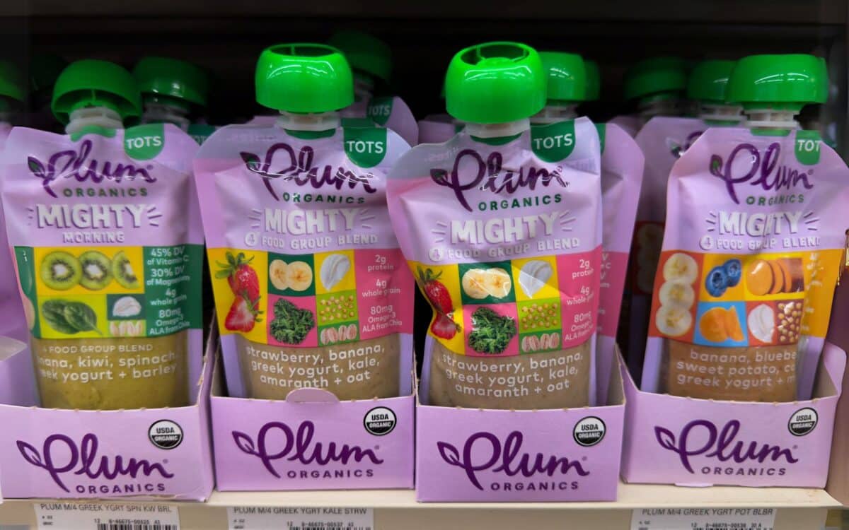 Plum Organics offers nutritious baby food blends
