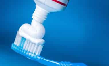 Toothpaste lead contamination