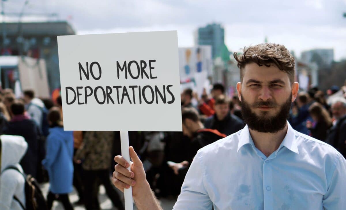 US immigrants status crackdown