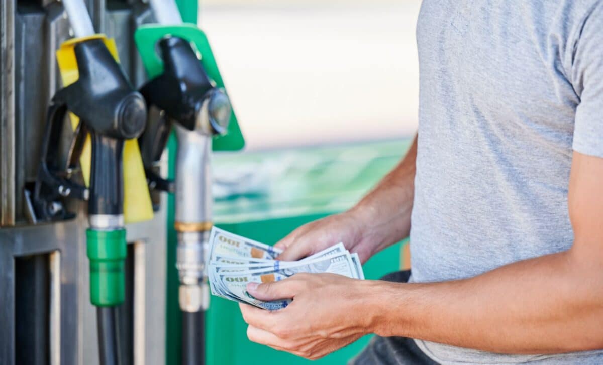 U.S. gas prices rise