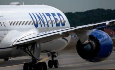 Rising Fuel Costs Push United Airlines to Reduce Capacity