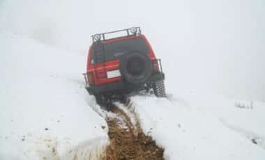 ‘Delay Travel Now’ Relentless Snow and 45 mph Winds Target Mountain Regions