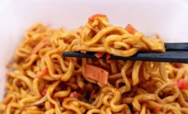 Major Noodles Recall Hits US Retailers After Manufacturing Error Raises Health Concerns