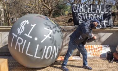 Student Crisis Looms as Colleges Face Penalties for Poor Graduate Pay