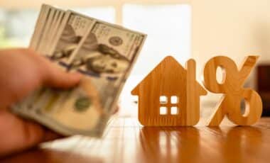Americans Face Mortgage Crisis as Rates Jump Above 6.5%