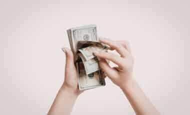 Life Insurance Holders Could Get Instant $200+ Payments Without Filing