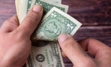 Big News: Minimum Wage Set to Increase in Chicago Next Month