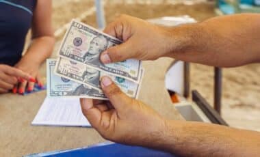 Wage Gap Across America Just Grew Again as New Minimum Pay Rates Take Effect