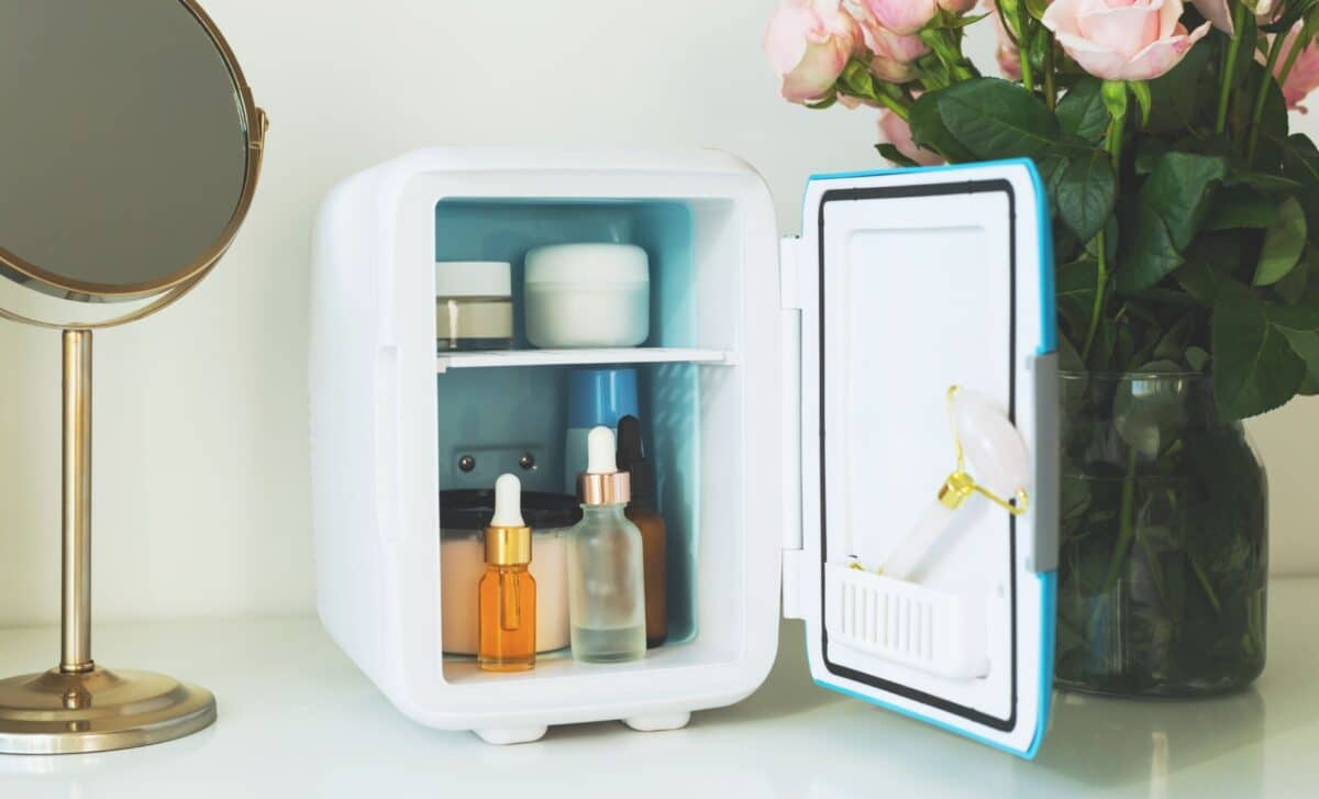 Mini fridge