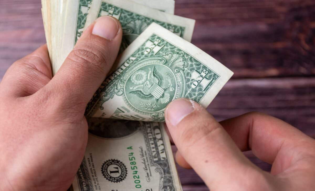 Minimum-Wage Workers Face a Brutal Rent Gap in These 7 U.S. Cities