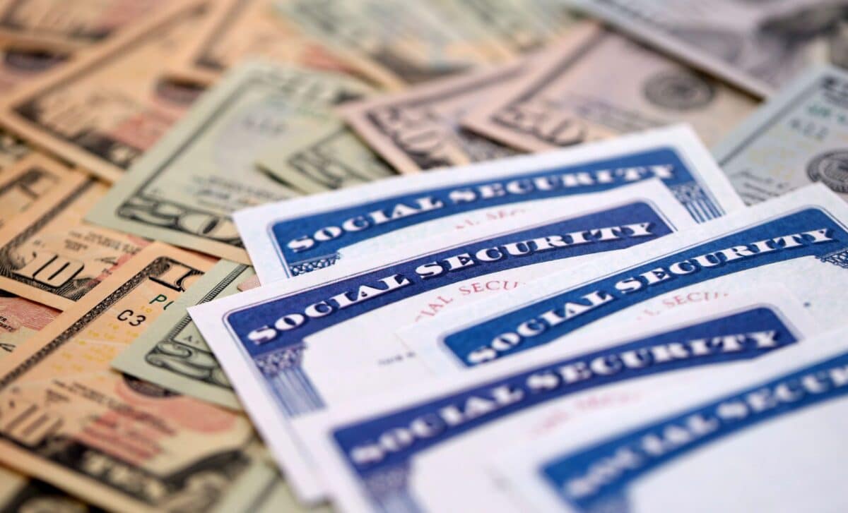 Social Security Isn’t the Only Cost at Risk When Retirees Withdraw More