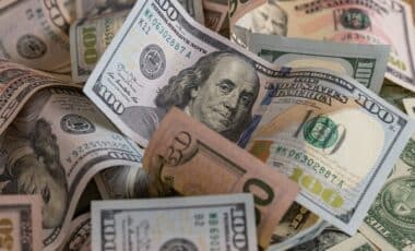 US Debt Jitters Hit Bond Markets as Analysts Warn of UK Recession Risk