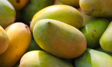 Walmart Shoppers Warned as Mangoes Face Recall in Four States